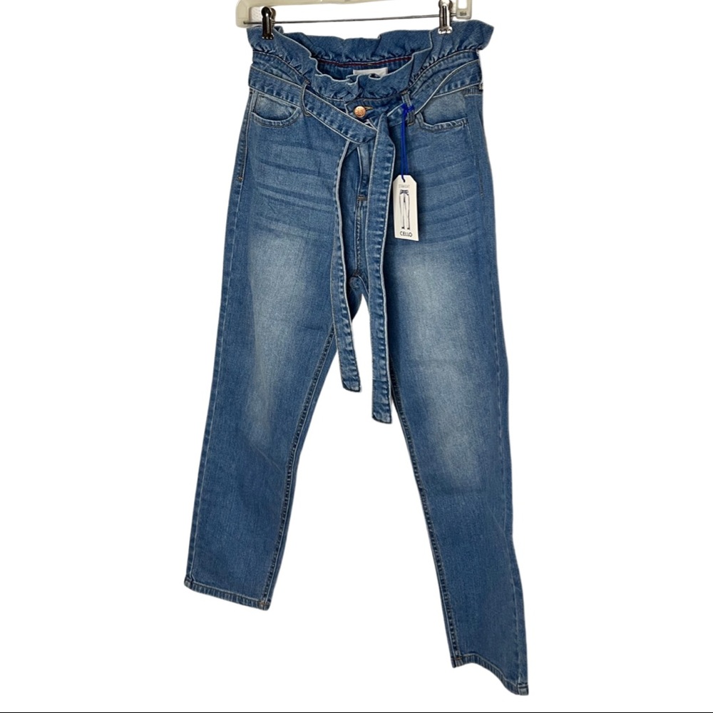 Brand New NWT!! Size 9 High waisted Cello Jeans